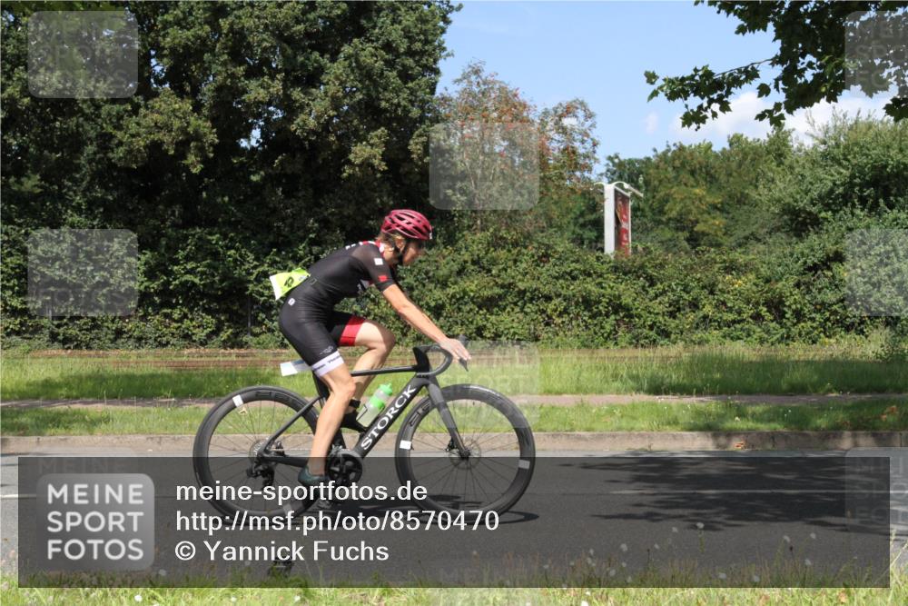 10.08.2025 - GEWOBA Citytriathlon Bremen Yannick Fuchs http://msf.ph/oto/8570470 10.08.2025 14:23:15 Radfahren 99, 154, 163, 200, 209, 213, 222, 225, 249, 423, 431, 478, 480 meine-sportfotos.de