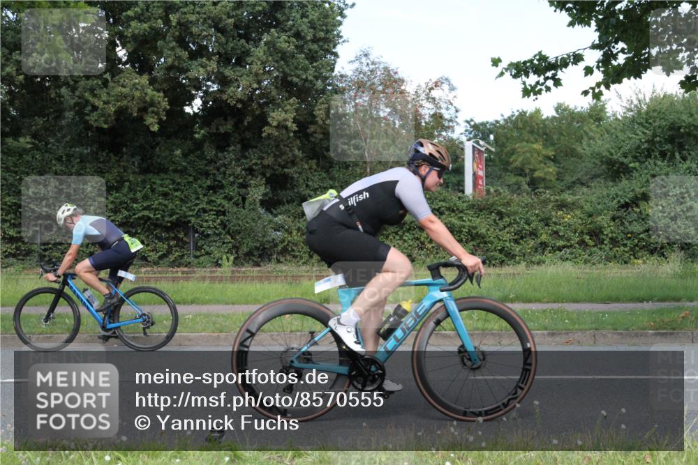 10.08.2025 - GEWOBA Citytriathlon Bremen Yannick Fuchs http://msf.ph/oto/8570555 10.08.2025 14:24:18 Radfahren 169, 436, 474 meine-sportfotos.de