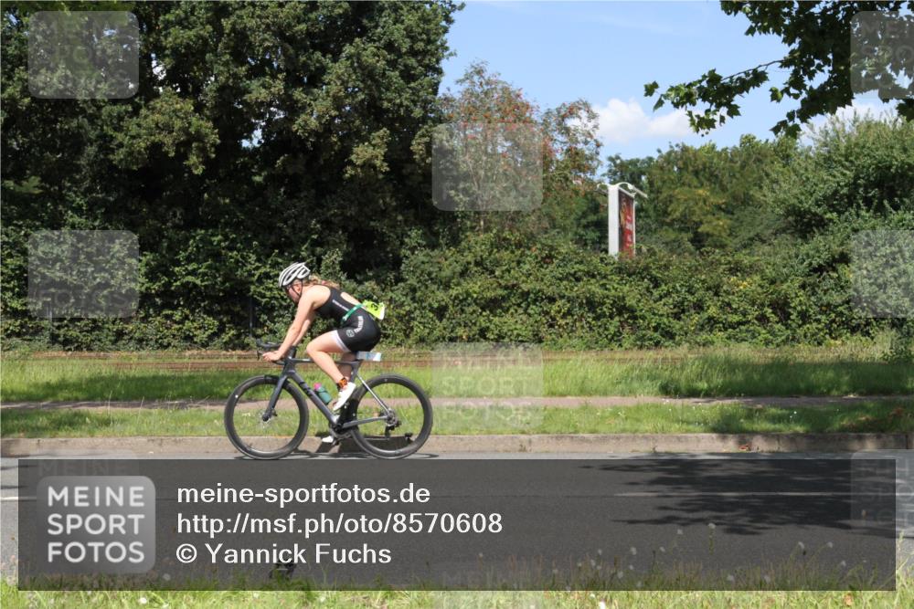 10.08.2025 - GEWOBA Citytriathlon Bremen Yannick Fuchs http://msf.ph/oto/8570608 10.08.2025 14:25:28 Radfahren 49, 85, 208, 267, 270, 323, 326, 336, 462, 479 meine-sportfotos.de