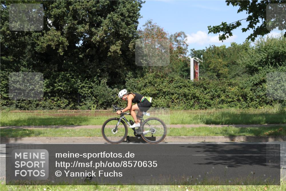 10.08.2025 - GEWOBA Citytriathlon Bremen Yannick Fuchs http://msf.ph/oto/8570635 10.08.2025 14:25:52 Radfahren 167, 181, 273, 331, 446, 499 meine-sportfotos.de