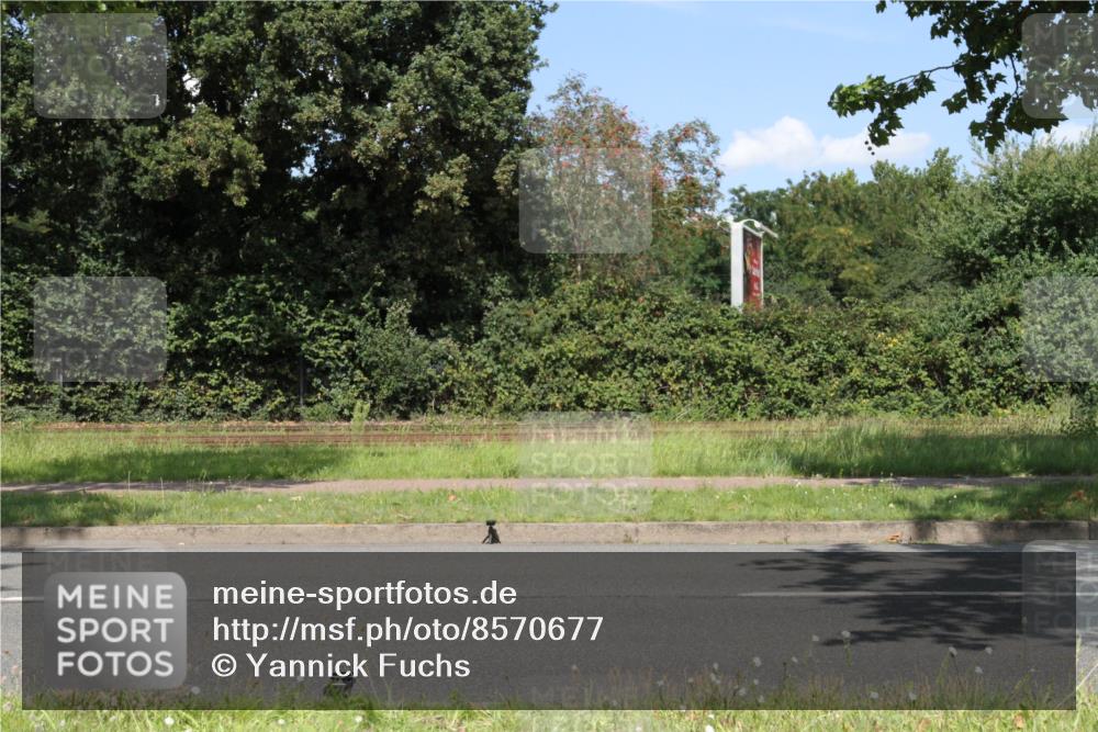 10.08.2025 - GEWOBA Citytriathlon Bremen Yannick Fuchs http://msf.ph/oto/8570677 10.08.2025 14:26:10 Radfahren 181, 220, 231, 273, 278, 325, 331 meine-sportfotos.de