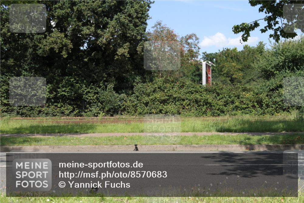 10.08.2025 - GEWOBA Citytriathlon Bremen Yannick Fuchs http://msf.ph/oto/8570683 10.08.2025 14:26:12 Radfahren 181, 220, 231, 273, 278, 325, 331 meine-sportfotos.de
