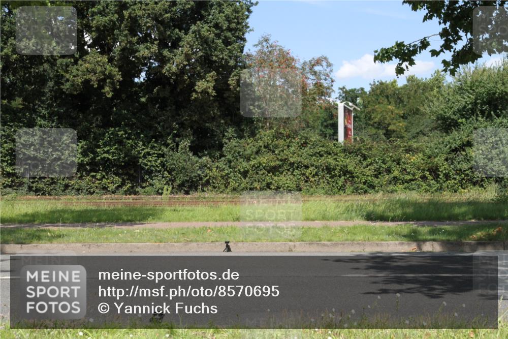 10.08.2025 - GEWOBA Citytriathlon Bremen Yannick Fuchs http://msf.ph/oto/8570695 10.08.2025 14:26:16 Radfahren 220, 231, 273, 278, 325, 331, 360 meine-sportfotos.de