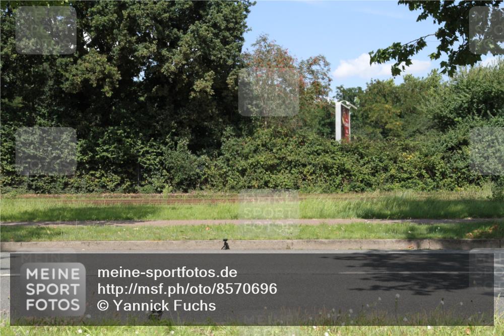 10.08.2025 - GEWOBA Citytriathlon Bremen Yannick Fuchs http://msf.ph/oto/8570696 10.08.2025 14:26:16 Radfahren 220, 231, 273, 278, 325, 331, 360 meine-sportfotos.de
