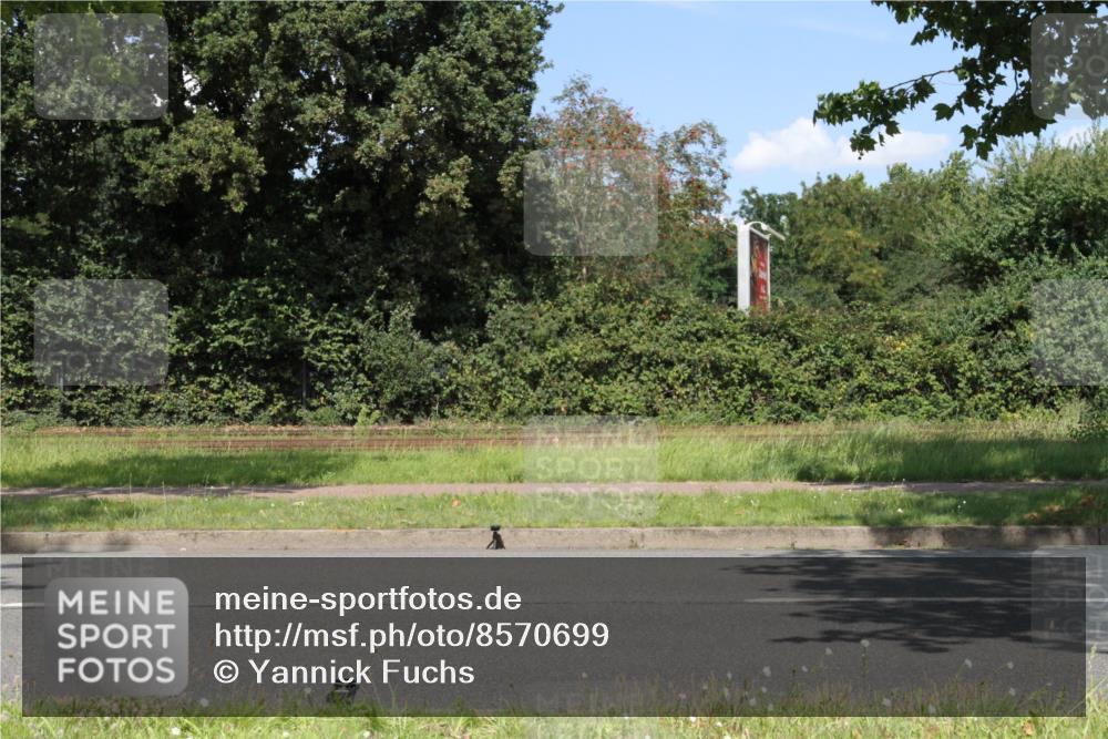 10.08.2025 - GEWOBA Citytriathlon Bremen Yannick Fuchs http://msf.ph/oto/8570699 10.08.2025 14:26:17 Radfahren 220, 231, 278, 325, 360, 404 meine-sportfotos.de