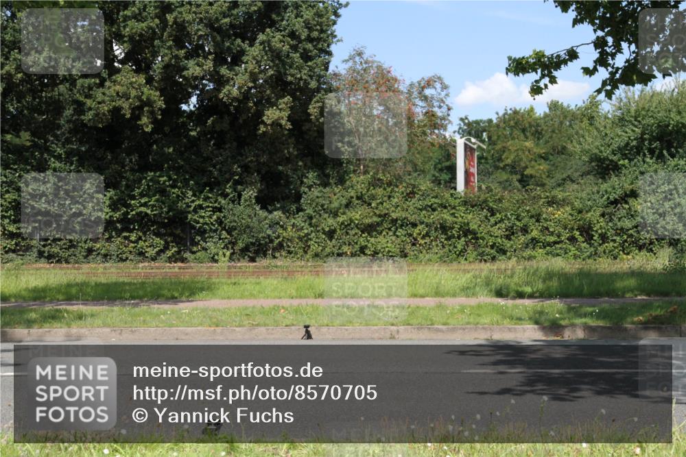 10.08.2025 - GEWOBA Citytriathlon Bremen Yannick Fuchs http://msf.ph/oto/8570705 10.08.2025 14:26:19 Radfahren 220, 231, 278, 325, 360, 404 meine-sportfotos.de