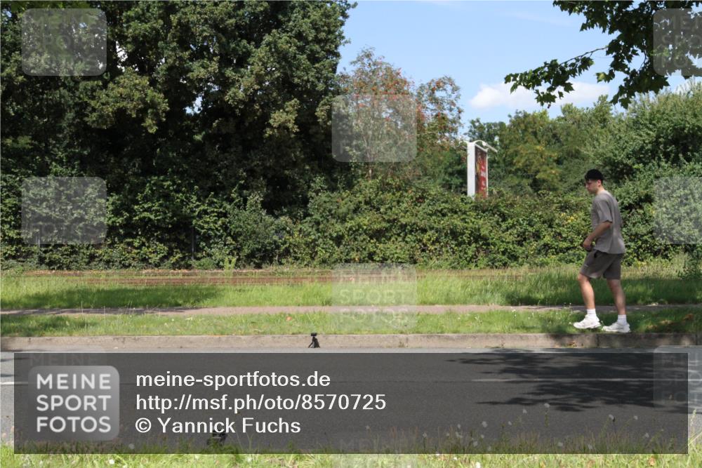 10.08.2025 - GEWOBA Citytriathlon Bremen Yannick Fuchs http://msf.ph/oto/8570725 10.08.2025 14:26:26 Radfahren 278, 360, 404, 453, 532 meine-sportfotos.de