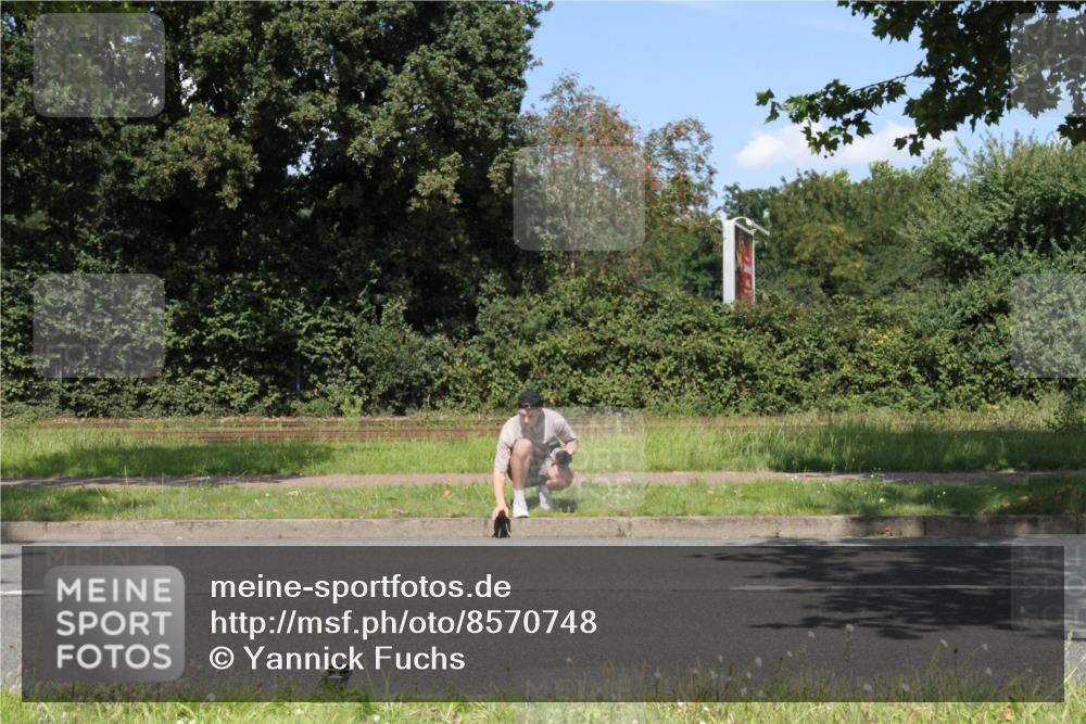 10.08.2025 - GEWOBA Citytriathlon Bremen Yannick Fuchs http://msf.ph/oto/8570748 10.08.2025 14:26:35 Radfahren 358, 360, 404, 408, 445, 453, 532 meine-sportfotos.de