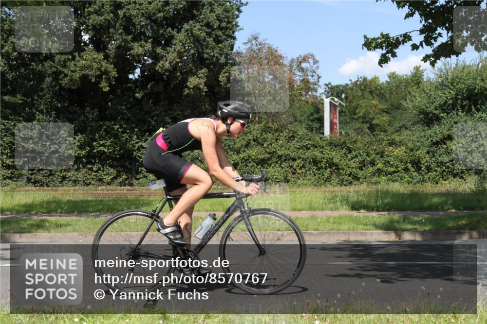 10.08.2025 - GEWOBA Citytriathlon Bremen Yannick Fuchs http://msf.ph/oto/8570767 10.08.2025 14:26:54 Radfahren 349, 372, 408, 422, 445, 484, 497 meine-sportfotos.de