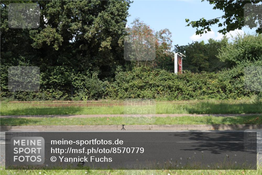 10.08.2025 - GEWOBA Citytriathlon Bremen Yannick Fuchs http://msf.ph/oto/8570779 10.08.2025 14:27:27 Radfahren 120, 156, 286, 320, 441 meine-sportfotos.de