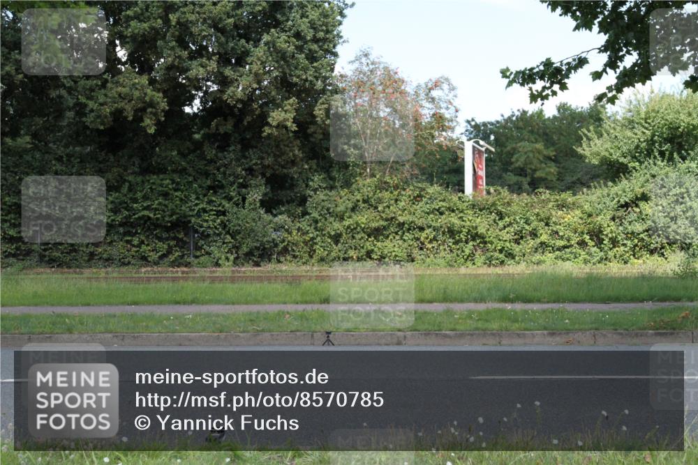 10.08.2025 - GEWOBA Citytriathlon Bremen Yannick Fuchs http://msf.ph/oto/8570785 10.08.2025 14:27:29 Radfahren 120, 156, 286, 320, 363, 441 meine-sportfotos.de