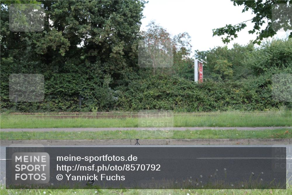 10.08.2025 - GEWOBA Citytriathlon Bremen Yannick Fuchs http://msf.ph/oto/8570792 10.08.2025 14:27:31 Radfahren 120, 156, 286, 320, 363, 441 meine-sportfotos.de