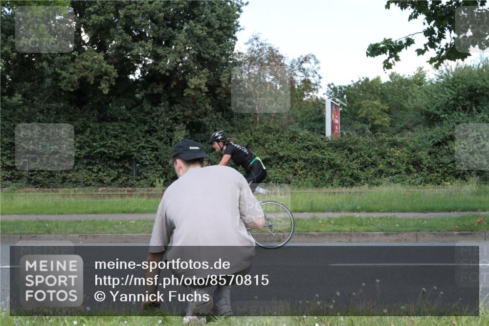 10.08.2025 - GEWOBA Citytriathlon Bremen Yannick Fuchs http://msf.ph/oto/8570815 10.08.2025 14:27:43 Radfahren 156, 159, 194, 320, 322, 363 meine-sportfotos.de