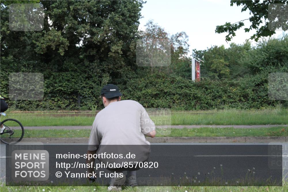 10.08.2025 - GEWOBA Citytriathlon Bremen Yannick Fuchs http://msf.ph/oto/8570820 10.08.2025 14:27:45 Radfahren 156, 159, 194, 293, 322, 363 meine-sportfotos.de