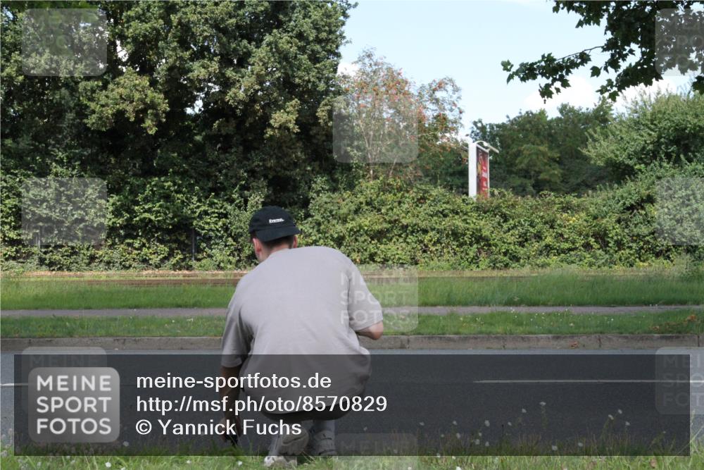 10.08.2025 - GEWOBA Citytriathlon Bremen Yannick Fuchs http://msf.ph/oto/8570829 10.08.2025 14:27:49 Radfahren 156, 159, 194, 293, 322, 363 meine-sportfotos.de