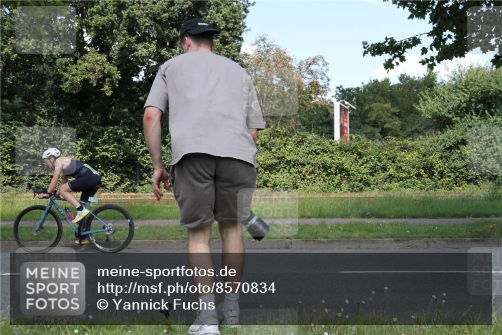 10.08.2025 - GEWOBA Citytriathlon Bremen Yannick Fuchs http://msf.ph/oto/8570834 10.08.2025 14:27:50 Radfahren 156, 159, 194, 293, 322, 363 meine-sportfotos.de