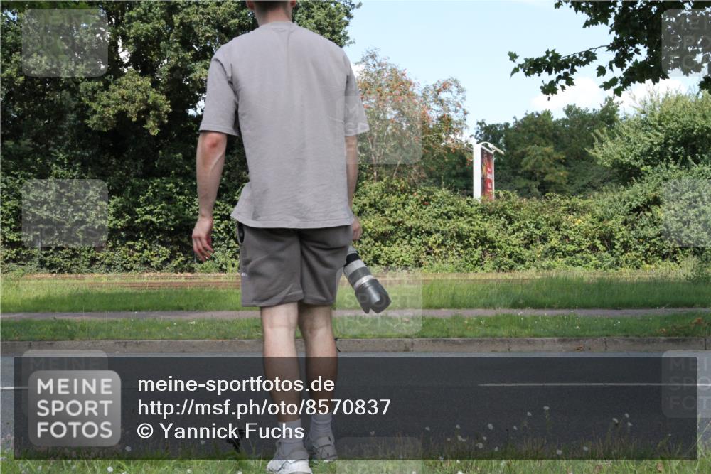 10.08.2025 - GEWOBA Citytriathlon Bremen Yannick Fuchs http://msf.ph/oto/8570837 10.08.2025 14:27:51 Radfahren 156, 159, 194, 293, 322, 363 meine-sportfotos.de