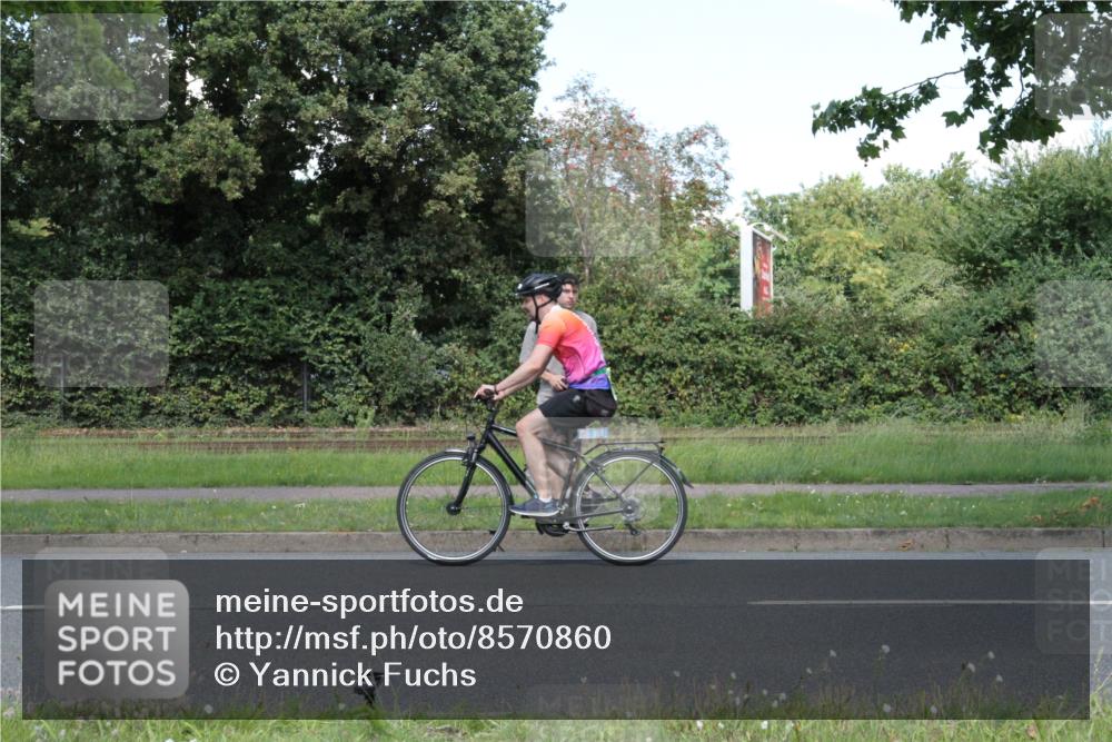 10.08.2025 - GEWOBA Citytriathlon Bremen Yannick Fuchs http://msf.ph/oto/8570860 10.08.2025 14:28:06 Radfahren 70, 159, 293, 382 meine-sportfotos.de