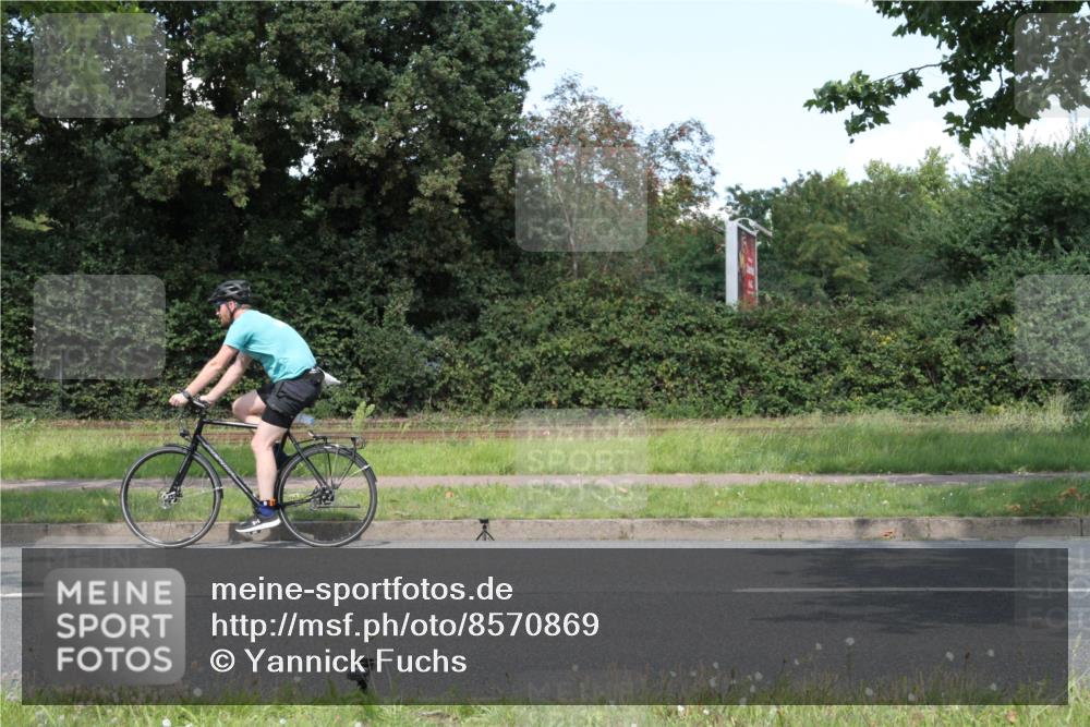 10.08.2025 - GEWOBA Citytriathlon Bremen Yannick Fuchs http://msf.ph/oto/8570869 10.08.2025 14:28:21 Radfahren 367, 382, 401, 448 meine-sportfotos.de