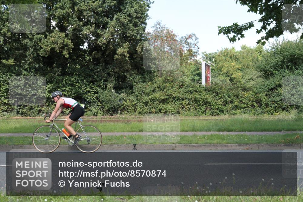 10.08.2025 - GEWOBA Citytriathlon Bremen Yannick Fuchs http://msf.ph/oto/8570874 10.08.2025 14:28:33 Radfahren 171, 237, 367, 401, 467, 483 meine-sportfotos.de