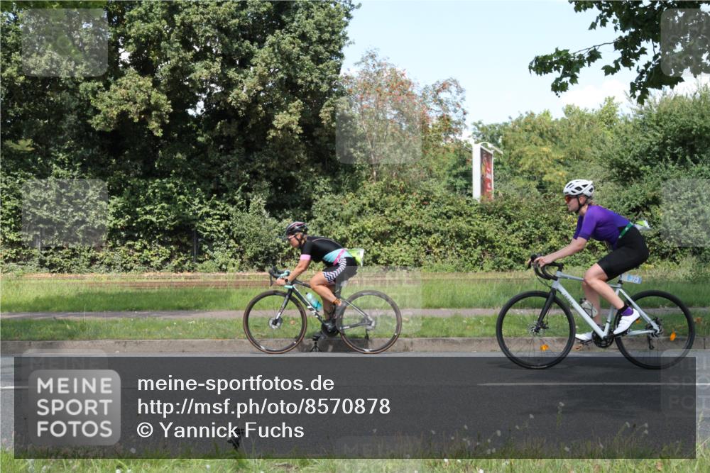 10.08.2025 - GEWOBA Citytriathlon Bremen Yannick Fuchs http://msf.ph/oto/8570878 10.08.2025 14:28:35 Radfahren 171, 237, 367, 401, 467, 483 meine-sportfotos.de