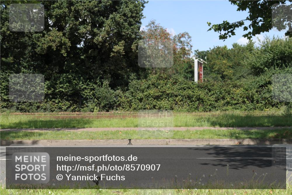 10.08.2025 - GEWOBA Citytriathlon Bremen Yannick Fuchs http://msf.ph/oto/8570907 10.08.2025 14:28:57 Radfahren 168, 171, 172, 193, 321, 350, 403 meine-sportfotos.de
