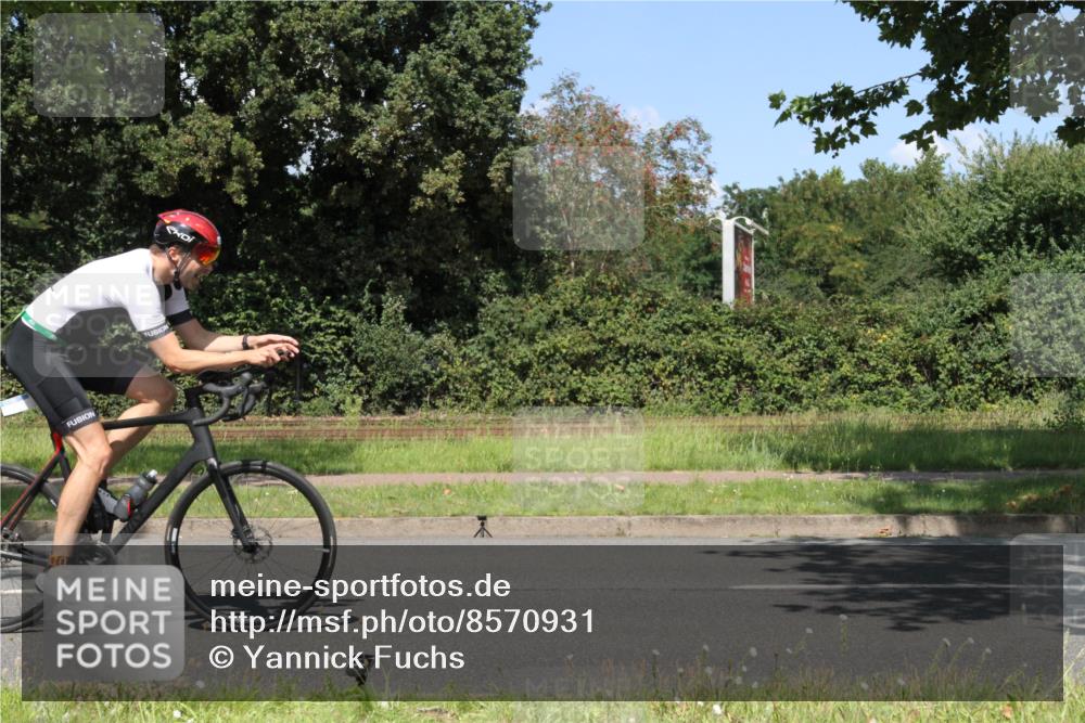 10.08.2025 - GEWOBA Citytriathlon Bremen Yannick Fuchs http://msf.ph/oto/8570931 10.08.2025 14:29:05 Radfahren 168, 172, 188, 321, 403, 447 meine-sportfotos.de