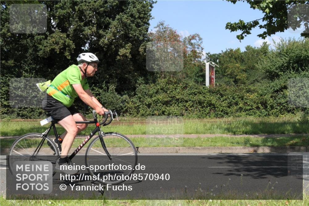 10.08.2025 - GEWOBA Citytriathlon Bremen Yannick Fuchs http://msf.ph/oto/8570940 10.08.2025 14:29:08 Radfahren 168, 172, 188, 321, 389, 403, 447 meine-sportfotos.de