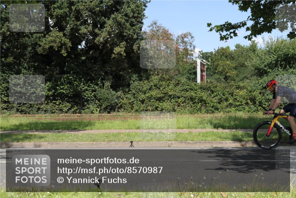 10.08.2025 - GEWOBA Citytriathlon Bremen Yannick Fuchs http://msf.ph/oto/8570987 10.08.2025 14:29:25 Radfahren 117, 179, 188, 206, 212, 351, 365, 373, 389, 405, 447, 487, 517 meine-sportfotos.de