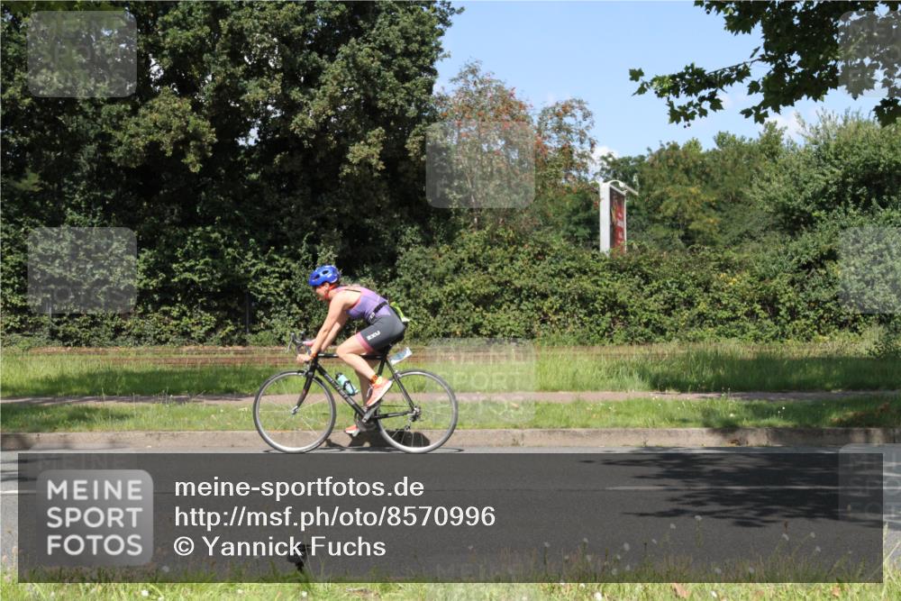 10.08.2025 - GEWOBA Citytriathlon Bremen Yannick Fuchs http://msf.ph/oto/8570996 10.08.2025 14:29:28 Radfahren 117, 179, 188, 206, 212, 351, 365, 373, 389, 405, 447, 466, 487, 517 meine-sportfotos.de