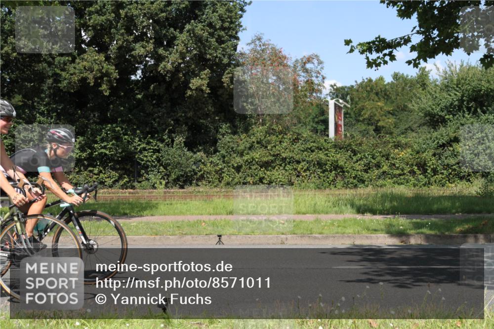 10.08.2025 - GEWOBA Citytriathlon Bremen Yannick Fuchs http://msf.ph/oto/8571011 10.08.2025 14:29:33 Radfahren 117, 179, 206, 212, 226, 351, 365, 373, 405, 466, 487, 517 meine-sportfotos.de