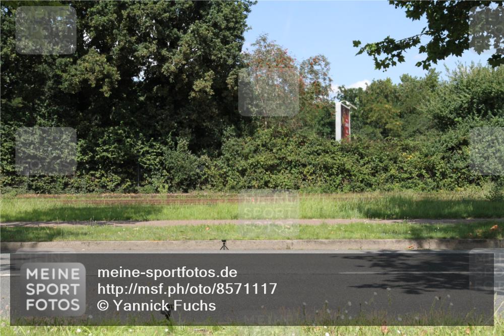 10.08.2025 - GEWOBA Citytriathlon Bremen Yannick Fuchs http://msf.ph/oto/8571117 10.08.2025 14:30:28 Radfahren 8, 33, 66, 107, 148, 149, 178, 328, 329, 338, 345, 347, 356, 361, 374, 381, 410, 461, 492 meine-sportfotos.de