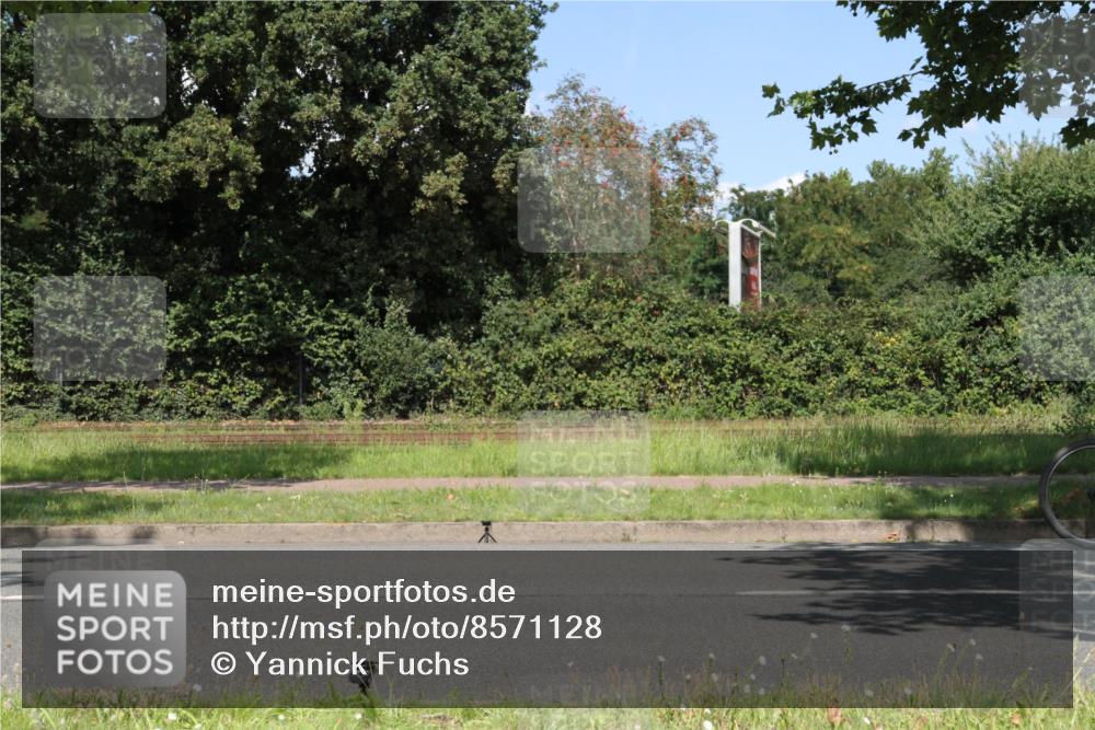 10.08.2025 - GEWOBA Citytriathlon Bremen Yannick Fuchs http://msf.ph/oto/8571128 10.08.2025 14:30:31 Radfahren 8, 12, 33, 66, 107, 148, 178, 328, 329, 338, 341, 345, 347, 356, 361, 374, 381, 409, 410, 461, 492 meine-sportfotos.de