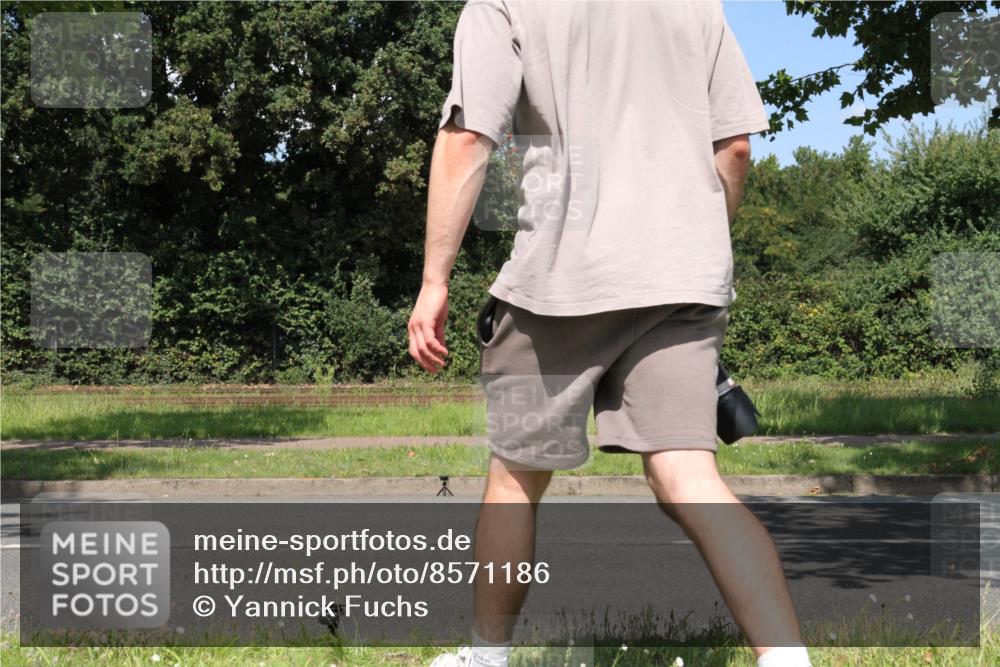 10.08.2025 - GEWOBA Citytriathlon Bremen Yannick Fuchs http://msf.ph/oto/8571186 10.08.2025 14:30:52 Radfahren 12, 107, 175, 178, 335, 341, 356, 368, 385, 399, 409, 416, 504, 510 meine-sportfotos.de