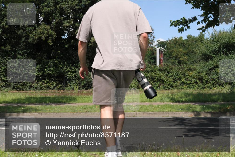 10.08.2025 - GEWOBA Citytriathlon Bremen Yannick Fuchs http://msf.ph/oto/8571187 10.08.2025 14:30:52 Radfahren 12, 107, 175, 178, 335, 341, 356, 368, 385, 399, 409, 416, 504, 510 meine-sportfotos.de