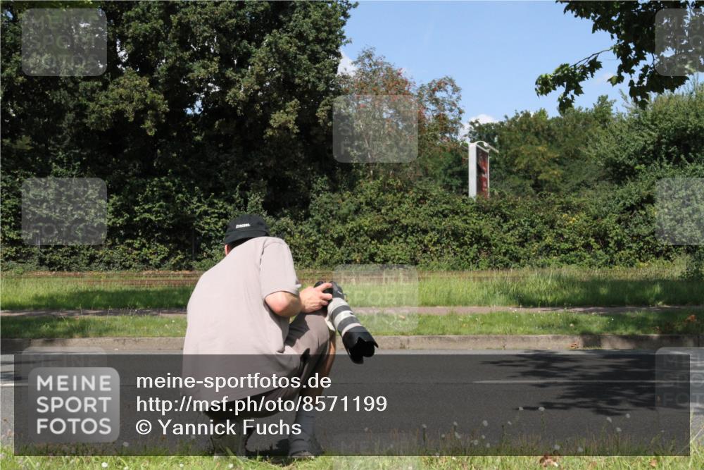 10.08.2025 - GEWOBA Citytriathlon Bremen Yannick Fuchs http://msf.ph/oto/8571199 10.08.2025 14:30:56 Radfahren 175, 335, 368, 385, 399, 416, 504, 510 meine-sportfotos.de