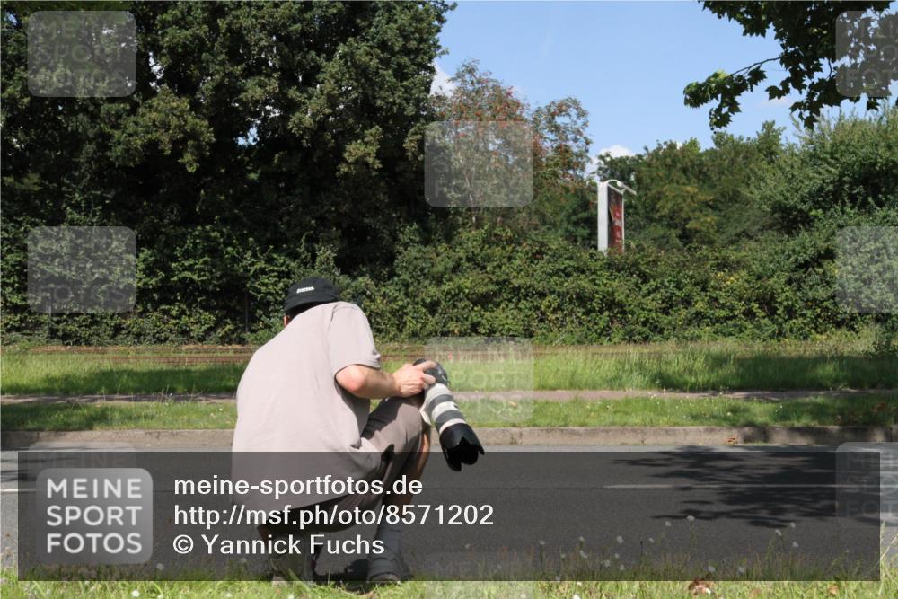10.08.2025 - GEWOBA Citytriathlon Bremen Yannick Fuchs http://msf.ph/oto/8571202 10.08.2025 14:30:57 Radfahren 175, 335, 368, 385, 399, 416, 504, 510 meine-sportfotos.de
