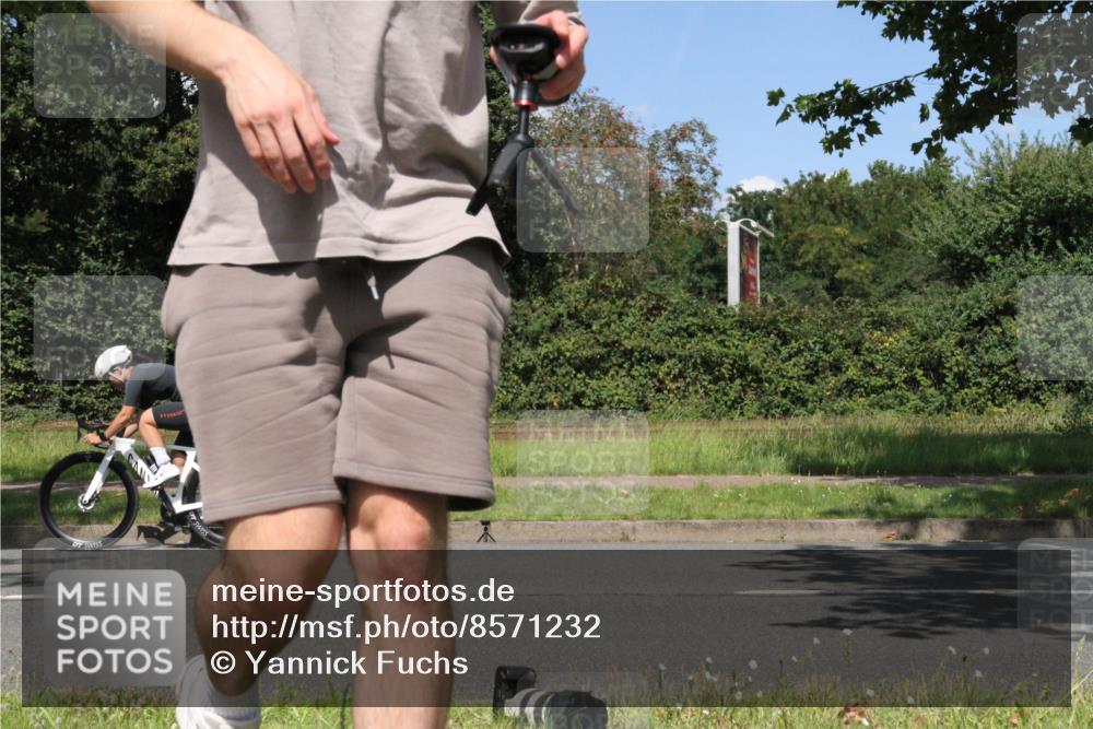 10.08.2025 - GEWOBA Citytriathlon Bremen Yannick Fuchs http://msf.ph/oto/8571232 10.08.2025 14:31:08 Radfahren 26, 155, 175, 335, 368, 385, 407, 412, 470, 491, 494, 509, 510 meine-sportfotos.de