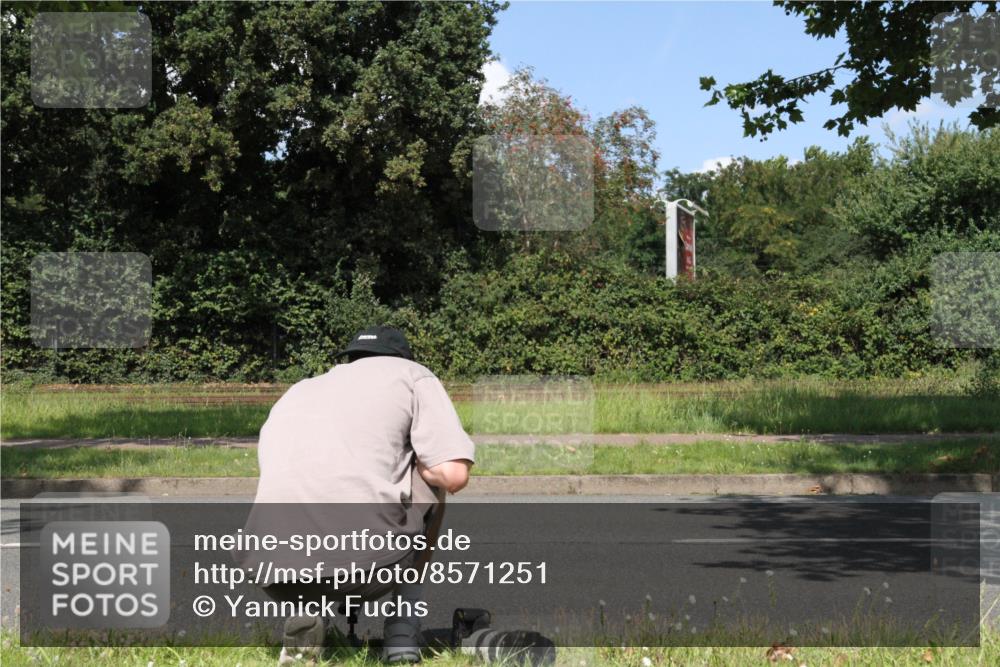 10.08.2025 - GEWOBA Citytriathlon Bremen Yannick Fuchs http://msf.ph/oto/8571251 10.08.2025 14:31:43 Radfahren 271, 324, 379, 434, 439, 459, 475, 485, 520 meine-sportfotos.de