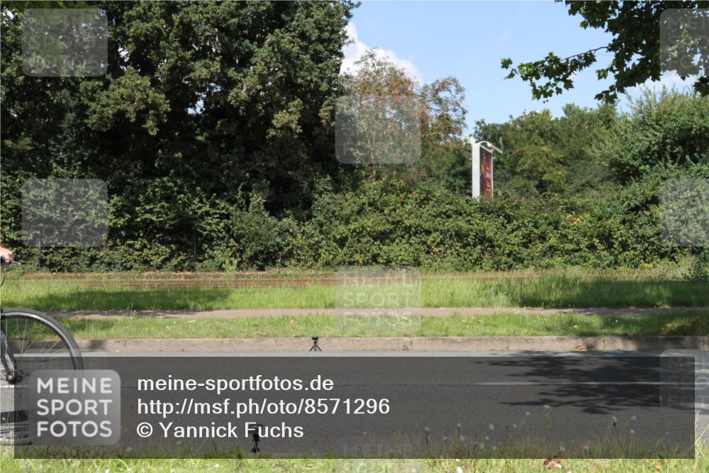 10.08.2025 - GEWOBA Citytriathlon Bremen Yannick Fuchs http://msf.ph/oto/8571296 10.08.2025 14:32:22 Radfahren 104, 105, 113, 284, 299, 344, 355, 359, 362, 366, 370, 376, 393, 433, 463, 489, 508 meine-sportfotos.de