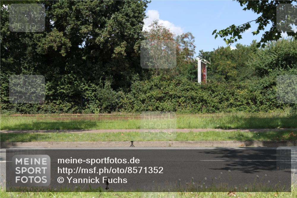 10.08.2025 - GEWOBA Citytriathlon Bremen Yannick Fuchs http://msf.ph/oto/8571352 10.08.2025 14:32:42 Radfahren 15, 82, 96, 118, 243, 393, 420, 435 meine-sportfotos.de