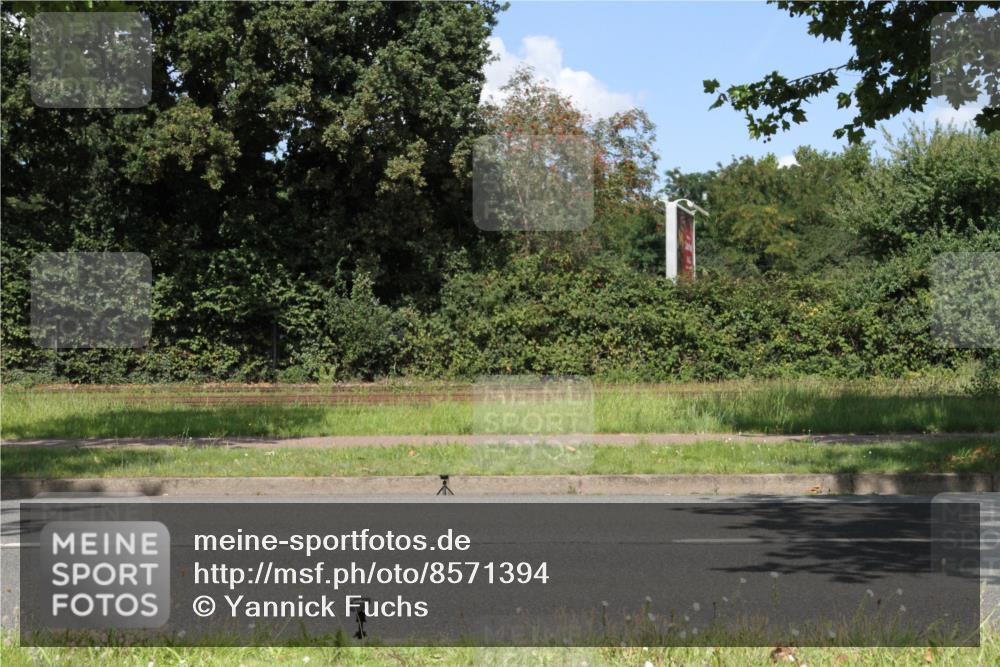10.08.2025 - GEWOBA Citytriathlon Bremen Yannick Fuchs http://msf.ph/oto/8571394 10.08.2025 14:32:58 Radfahren 14, 15, 37, 82, 96, 118, 122, 243, 357, 387, 435, 473, 501 meine-sportfotos.de
