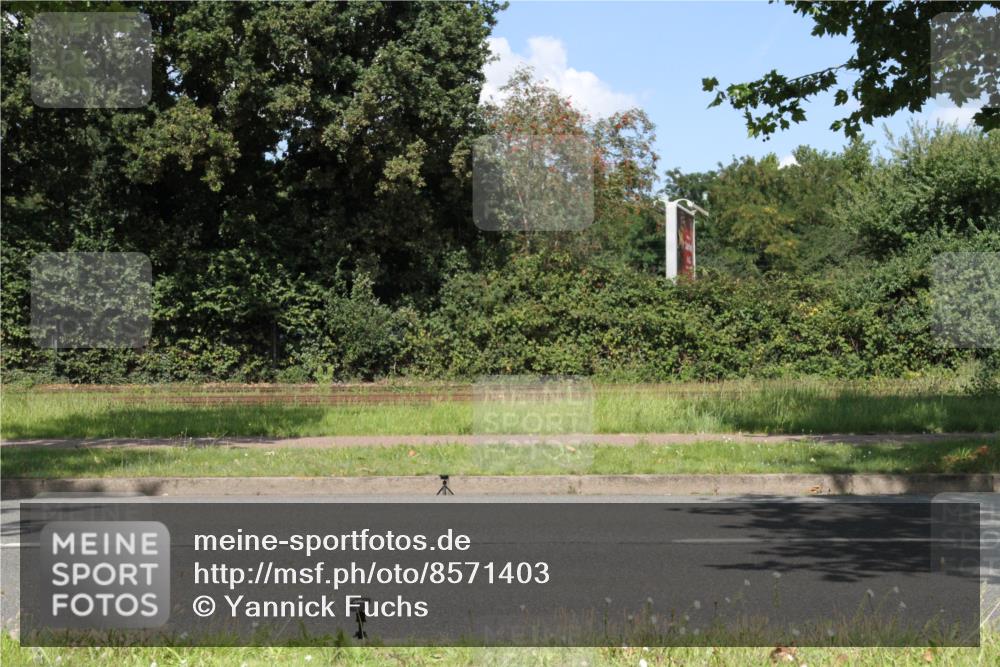 10.08.2025 - GEWOBA Citytriathlon Bremen Yannick Fuchs http://msf.ph/oto/8571403 10.08.2025 14:33:01 Radfahren 14, 15, 37, 82, 93, 96, 118, 122, 243, 357, 387, 473, 501 meine-sportfotos.de