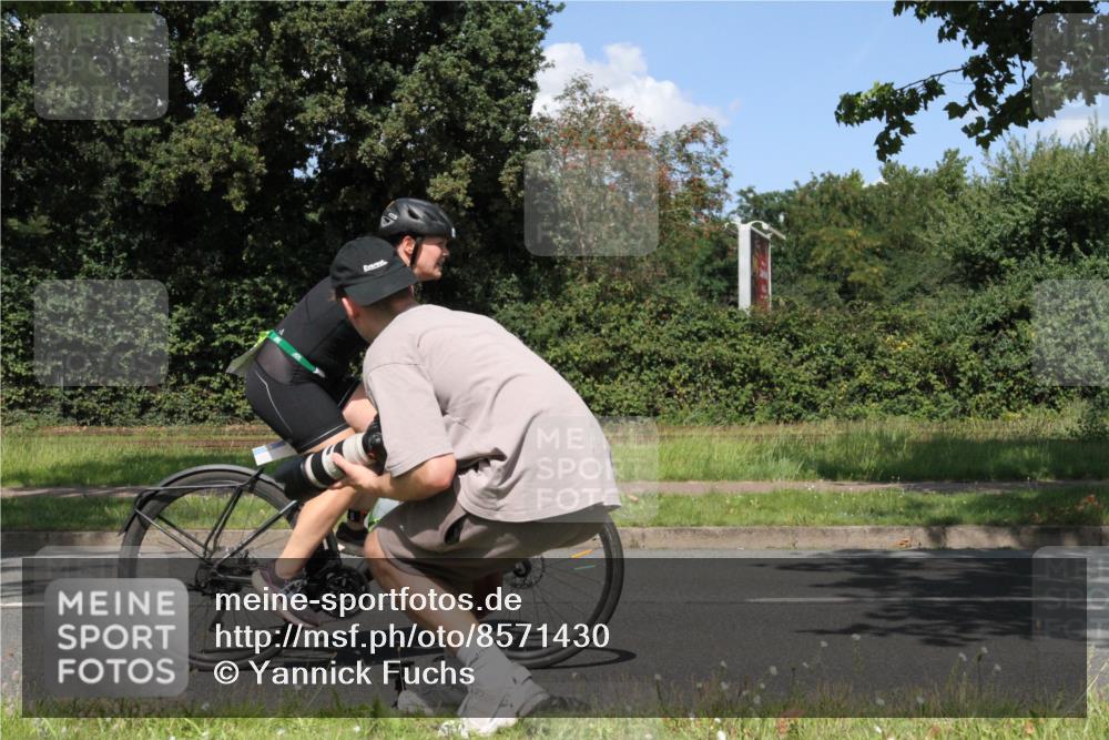10.08.2025 - GEWOBA Citytriathlon Bremen Yannick Fuchs http://msf.ph/oto/8571430 10.08.2025 14:33:12 Radfahren 14, 37, 93, 207, 357, 473, 518 meine-sportfotos.de