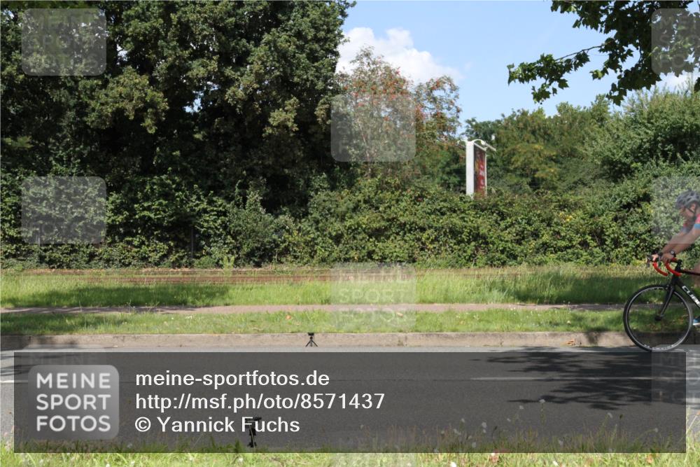 10.08.2025 - GEWOBA Citytriathlon Bremen Yannick Fuchs http://msf.ph/oto/8571437 10.08.2025 14:33:17 Radfahren 14, 37, 74, 93, 138, 207, 473, 518, 519 meine-sportfotos.de
