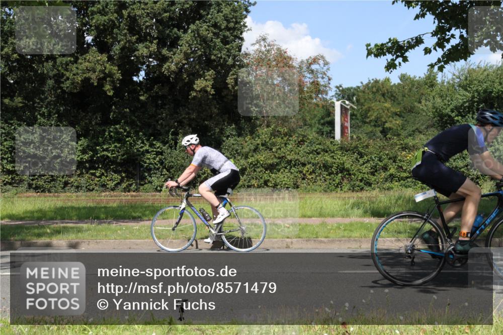 10.08.2025 - GEWOBA Citytriathlon Bremen Yannick Fuchs http://msf.ph/oto/8571479 10.08.2025 14:33:34 Radfahren 2, 25, 48, 74, 138, 440, 514, 518, 519 meine-sportfotos.de
