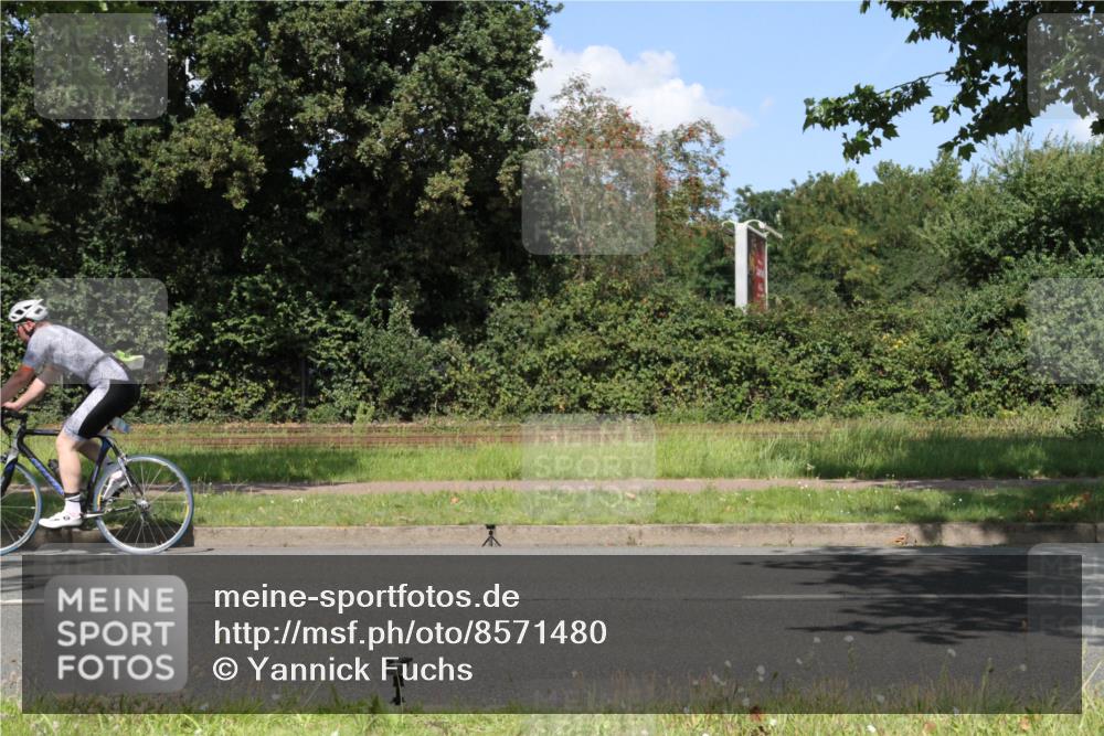 10.08.2025 - GEWOBA Citytriathlon Bremen Yannick Fuchs http://msf.ph/oto/8571480 10.08.2025 14:33:34 Radfahren 2, 25, 48, 74, 138, 440, 514, 518, 519 meine-sportfotos.de