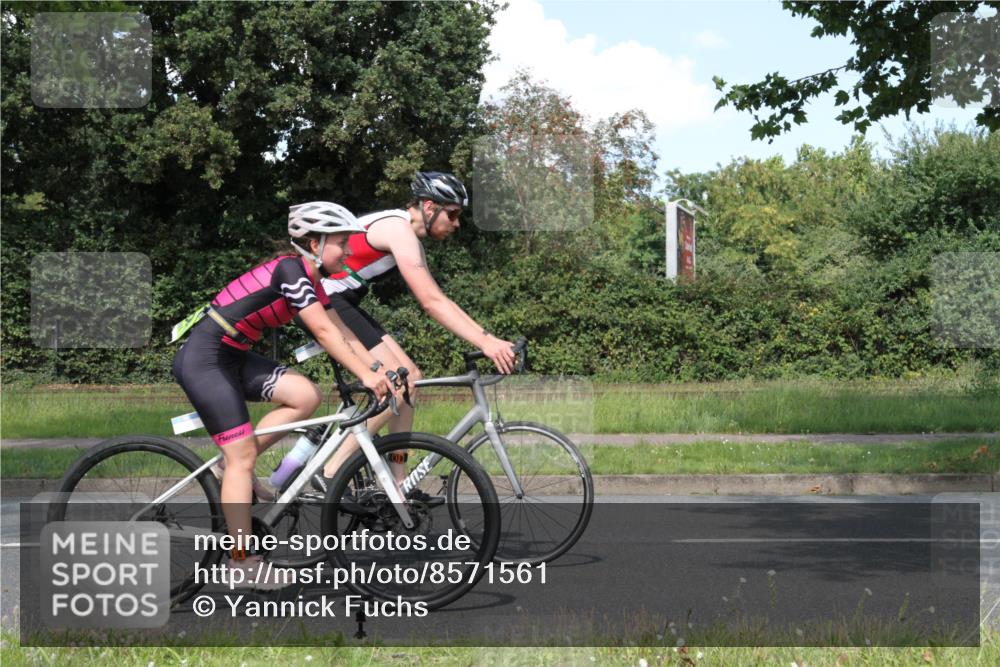 10.08.2025 - GEWOBA Citytriathlon Bremen Yannick Fuchs http://msf.ph/oto/8571561 10.08.2025 14:34:34 Radfahren 79, 88, 143, 144, 146, 300, 304, 316, 375, 392, 465, 511, 524 meine-sportfotos.de
