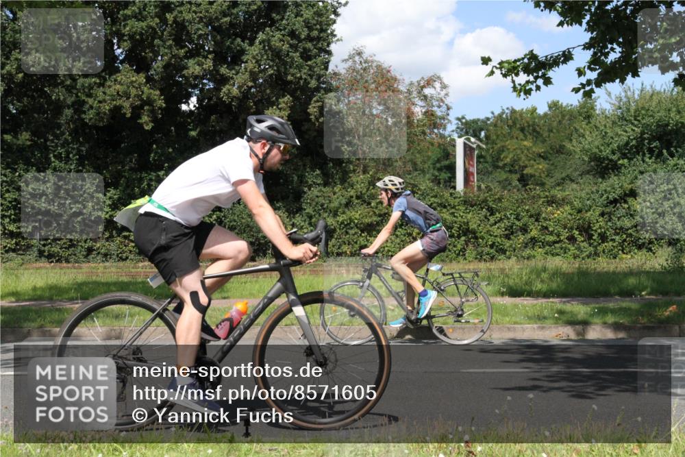 10.08.2025 - GEWOBA Citytriathlon Bremen Yannick Fuchs http://msf.ph/oto/8571605 10.08.2025 14:35:38 Radfahren 64, 108, 173, 233, 319, 339, 395, 421 meine-sportfotos.de