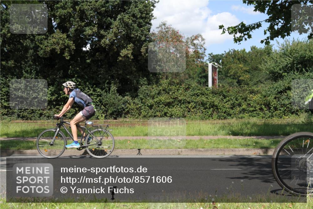 10.08.2025 - GEWOBA Citytriathlon Bremen Yannick Fuchs http://msf.ph/oto/8571606 10.08.2025 14:35:39 Radfahren 64, 108, 129, 173, 233, 319, 339, 395, 421 meine-sportfotos.de